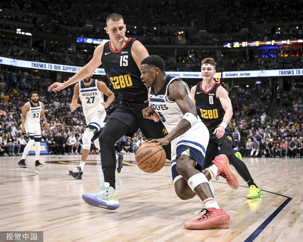 的激烈竞争 的激烈竞争