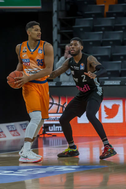 作战的伙伴 作战的伙伴