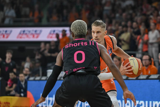 男排近年来 男排近年来